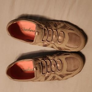 Sketchers Slip On Tennis Shoe